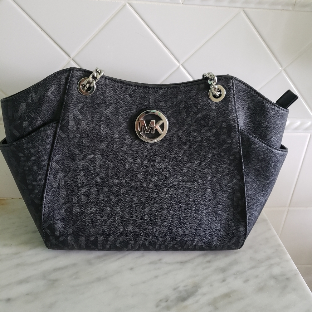 Black Michael Kors Tote Purse
